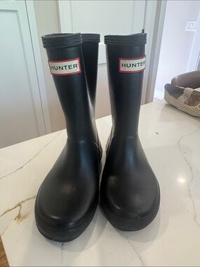 Hunter Black Rain Boots with Red-Trim Logo